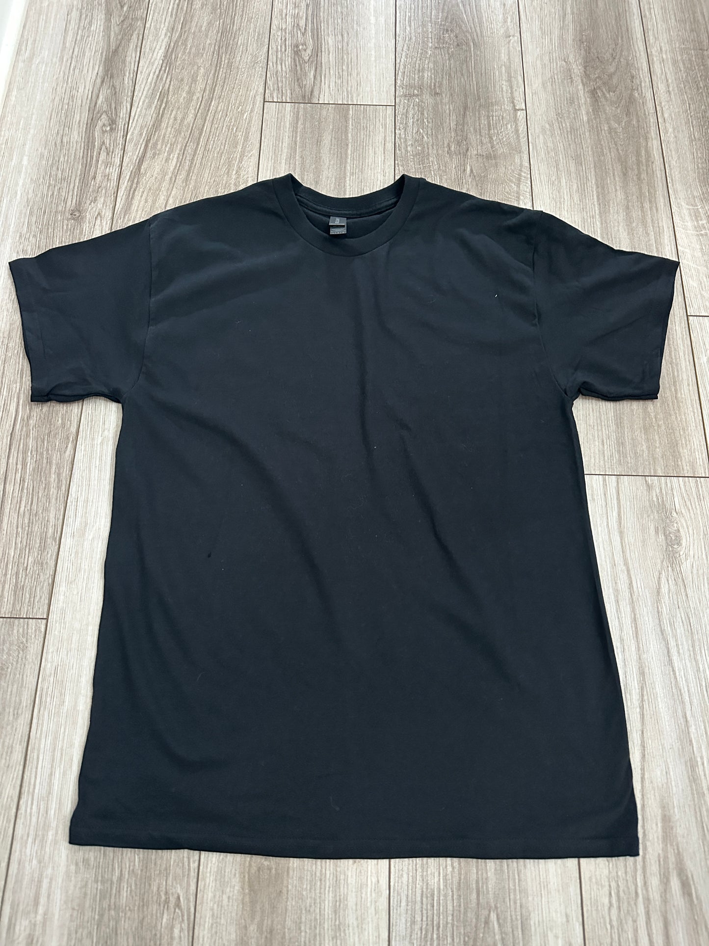 Blank black tee